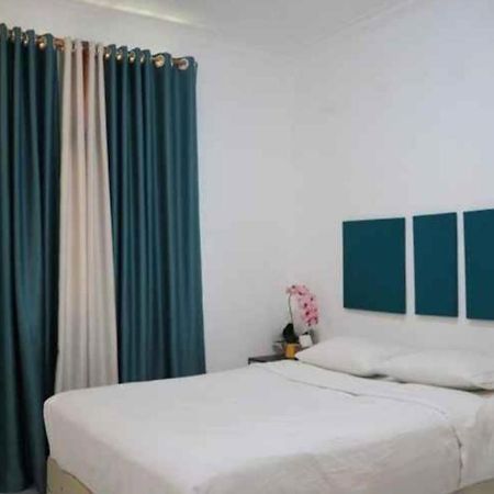 Oyo 91477 Fazira Home Stay Syariah Sibolga Exterior foto